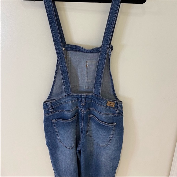 Almost famous jean overalls size 9 - Picture 7 of 8